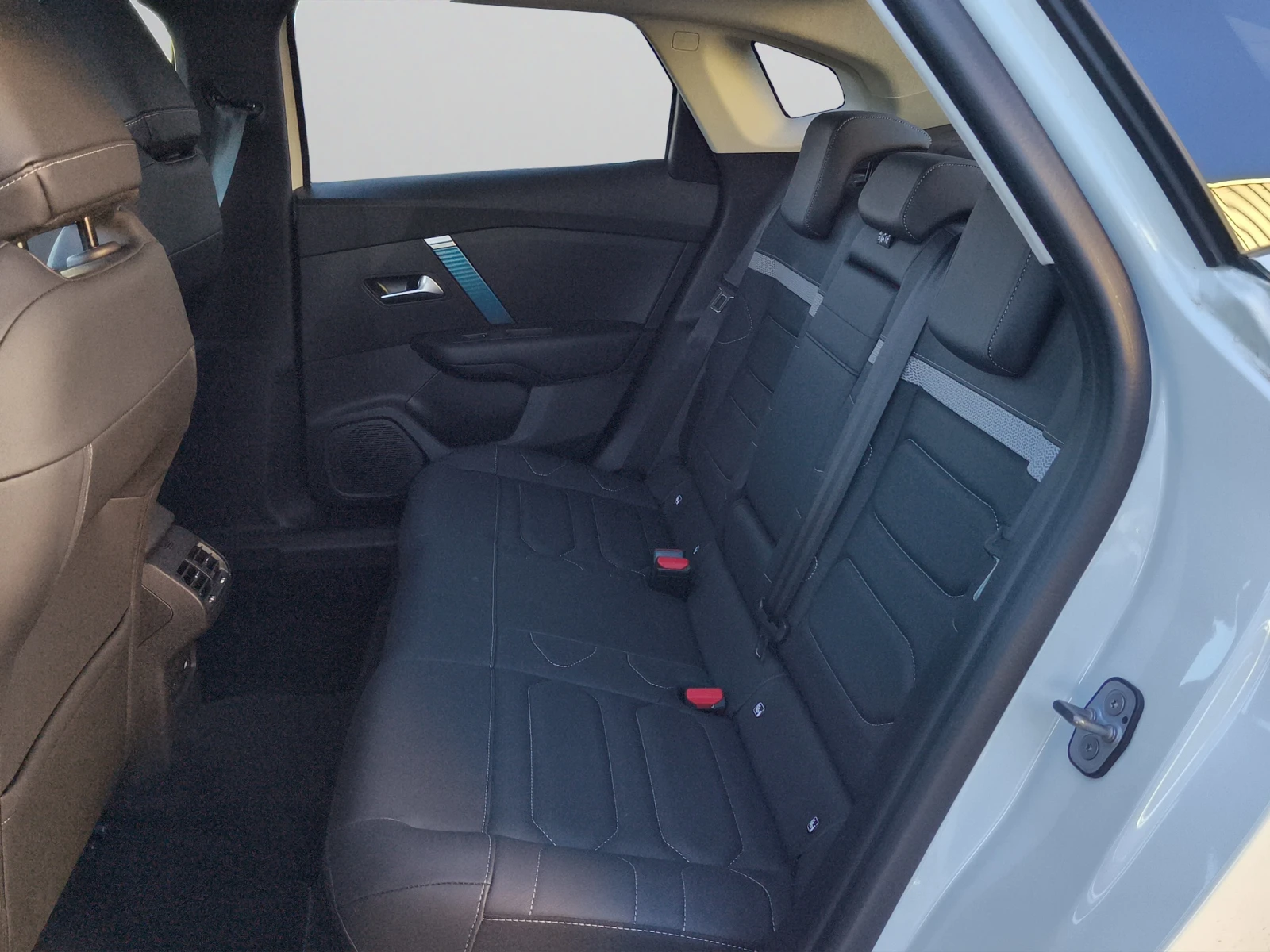 Citroen C4X SHINE PACK Electric 136 Standart range // 2302030 | Mobile.bg � ����������� 12