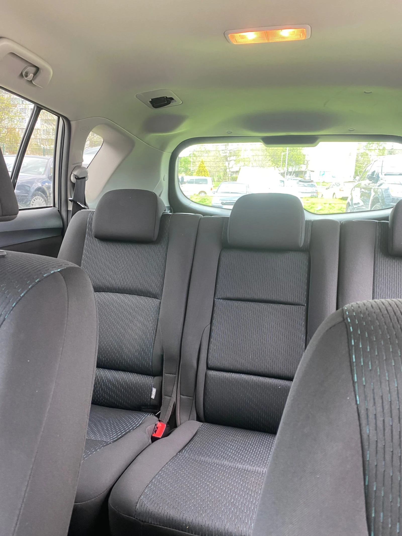 Toyota Verso, снимка 6 - Автомобили и джипове - 54303733