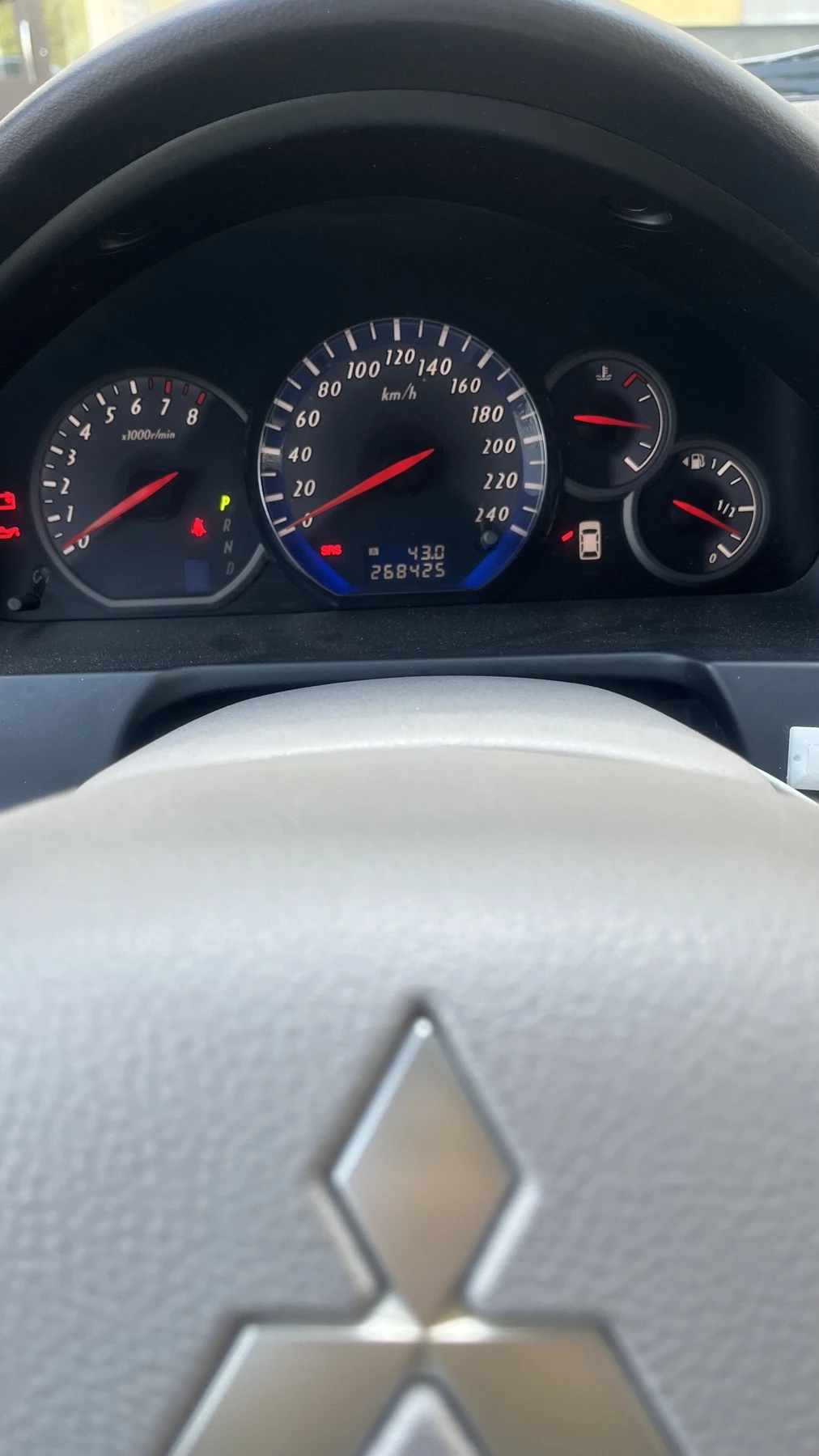 Mitsubishi Grandis, снимка 6 - Автомобили и джипове - 54315417