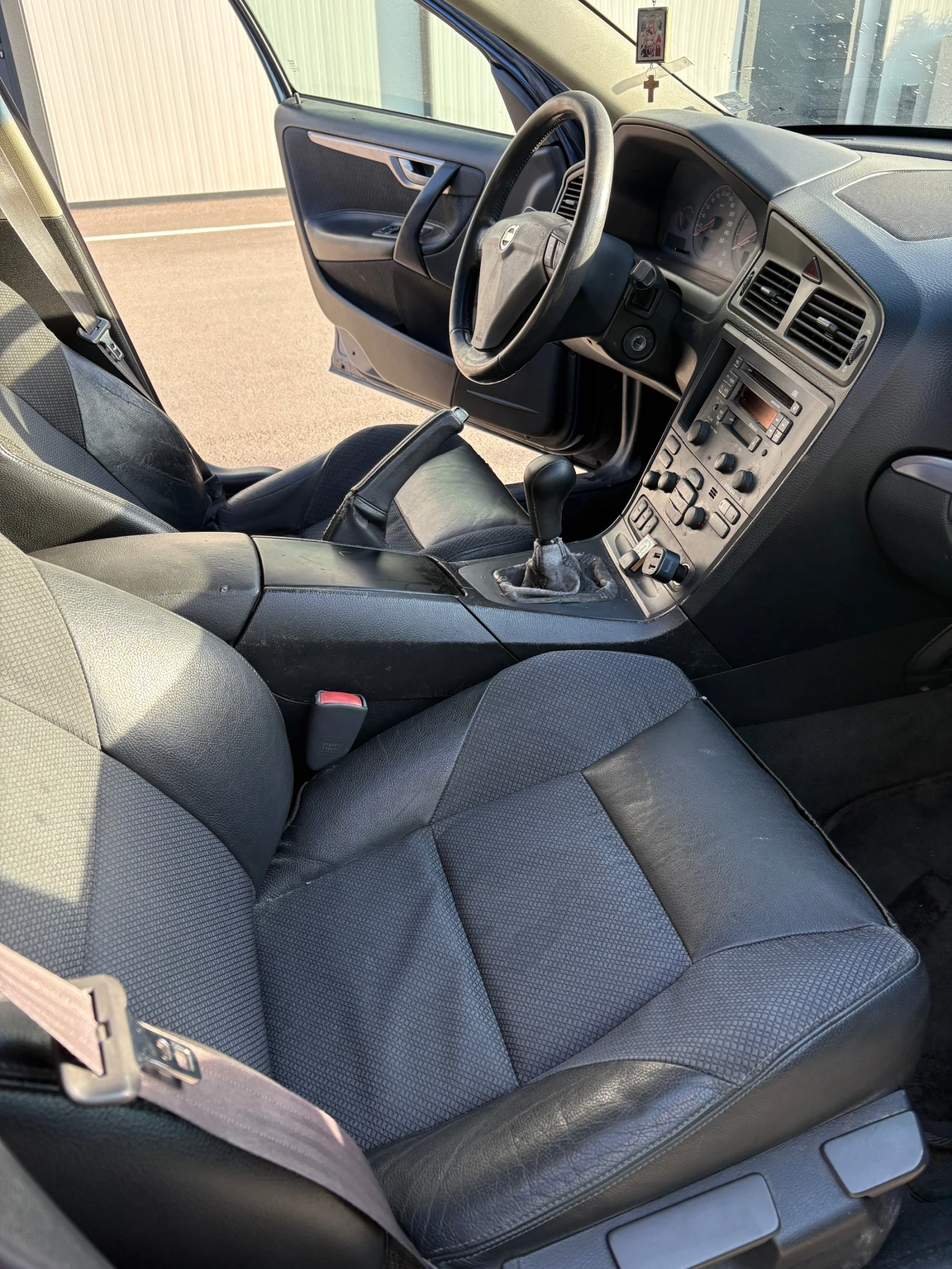 Volvo S60 2.4 D5, снимка 11 - Автомобили и джипове - 54671101