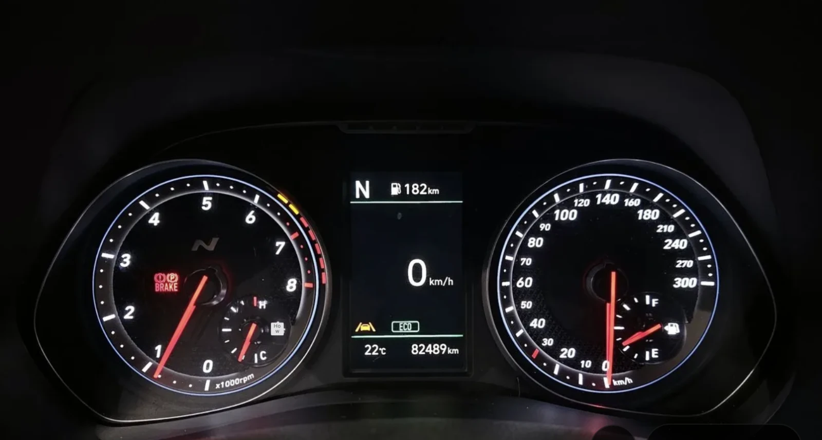 Hyundai Veloster  2.0 N* КОЖА* ПОДГРЕВ* ОБДУХВ* НАВИ* КАМЕРА, снимка 8 - Автомобили и джипове - 54763450
