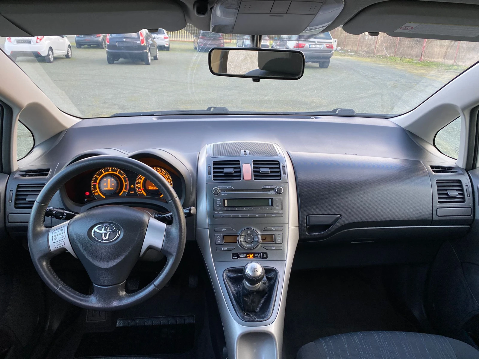Toyota Auris, снимка 13 - Автомобили и джипове - 54828188