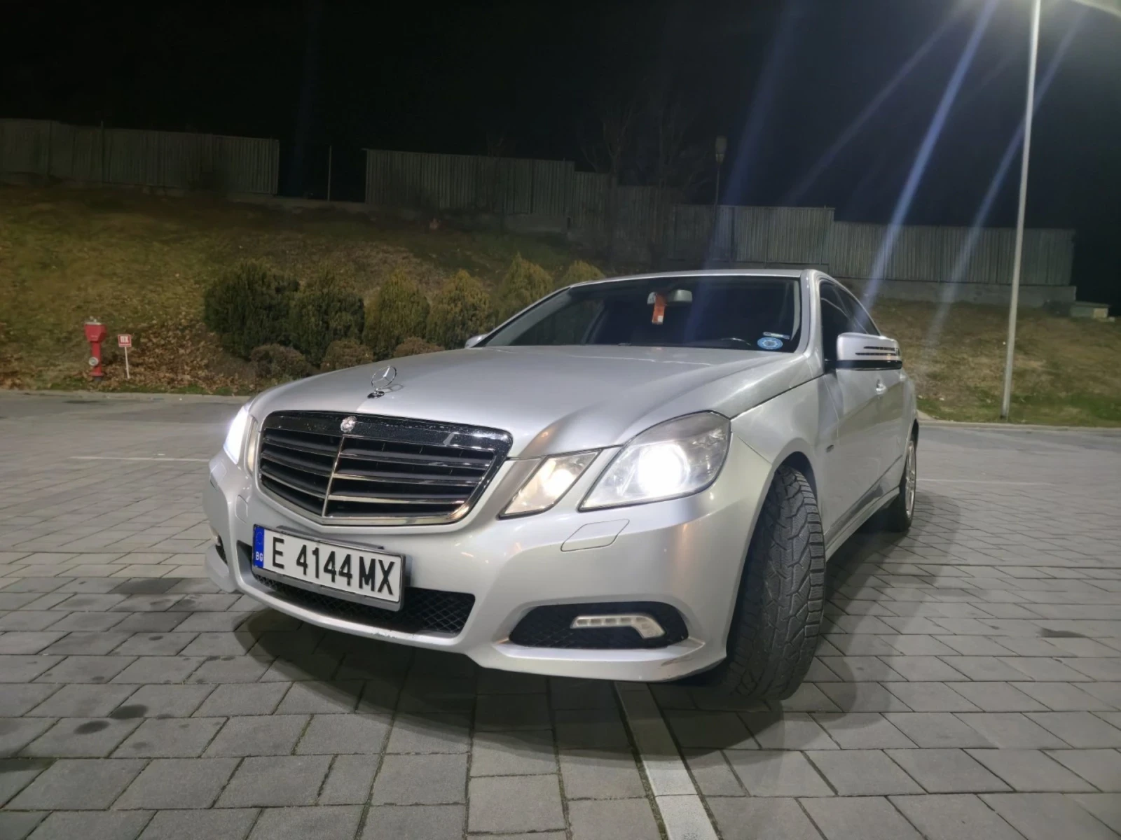 Mercedes-Benz E 250, снимка 4 - Автомобили и джипове - 54897122