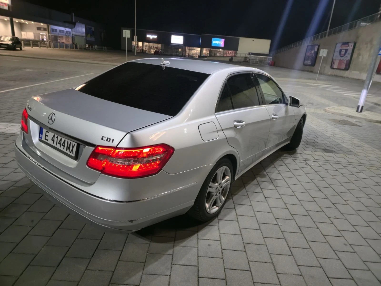 Mercedes-Benz E 250, снимка 8 - Автомобили и джипове - 54897122