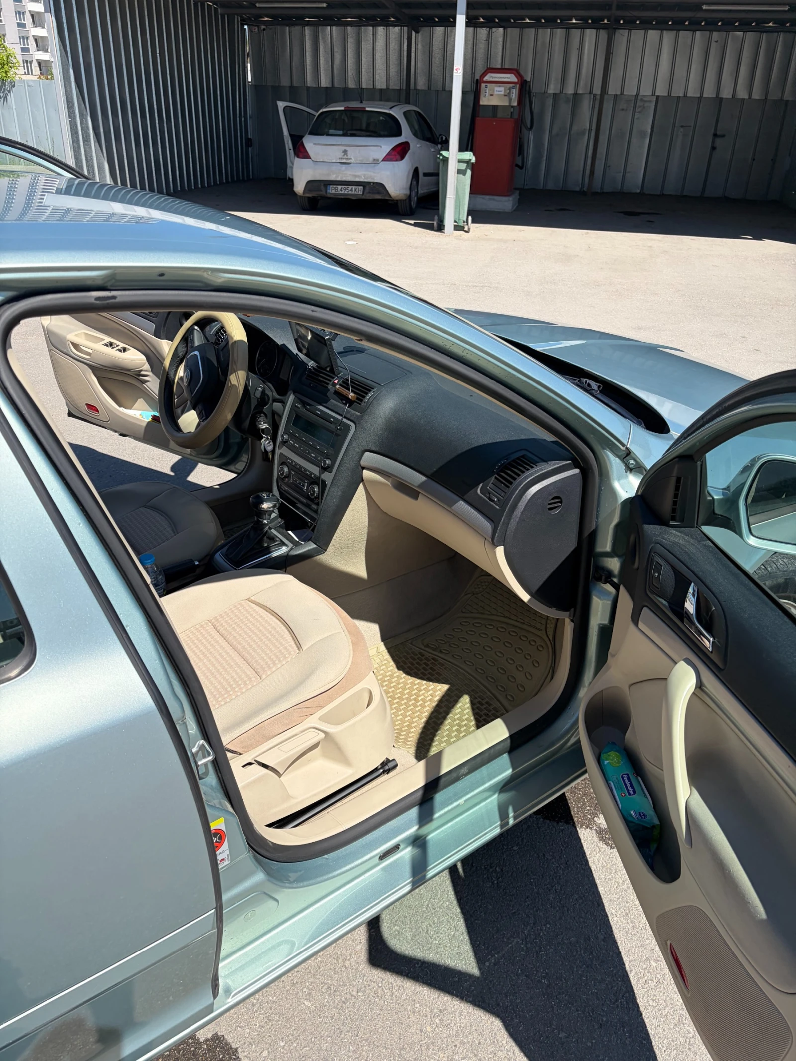 Skoda Octavia, снимка 8 - Автомобили и джипове - 54898377