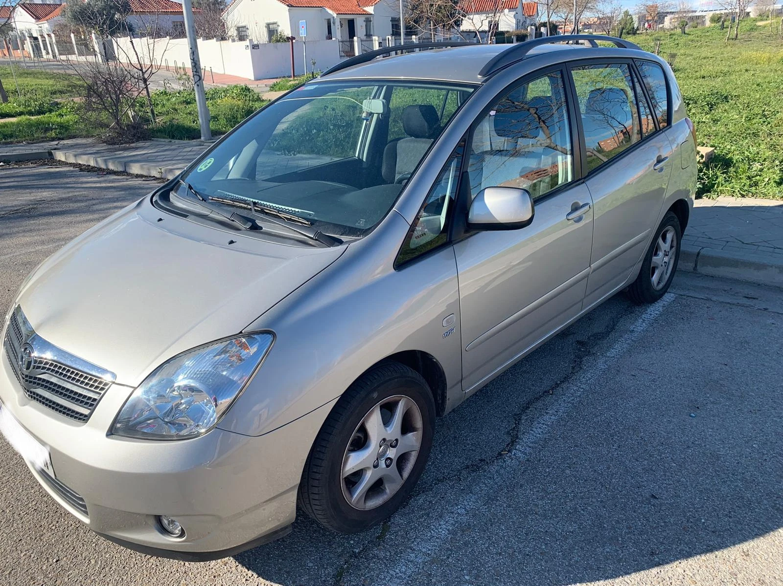 Toyota Corolla verso, снимка 3 - Автомобили и джипове - 55135401