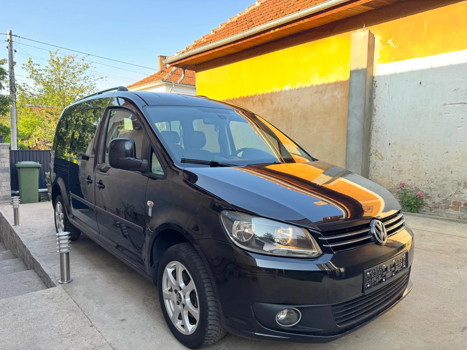 VW Caddy 1.6TDi-Maxi, снимка 3 - Автомобили и джипове - 55178334