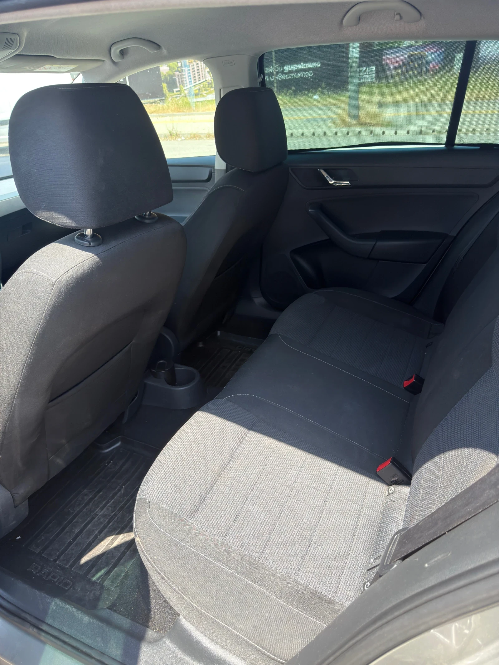 Skoda Rapid 1.6TDI купувана от България , снимка 6 - Автомобили и джипове - 55331204