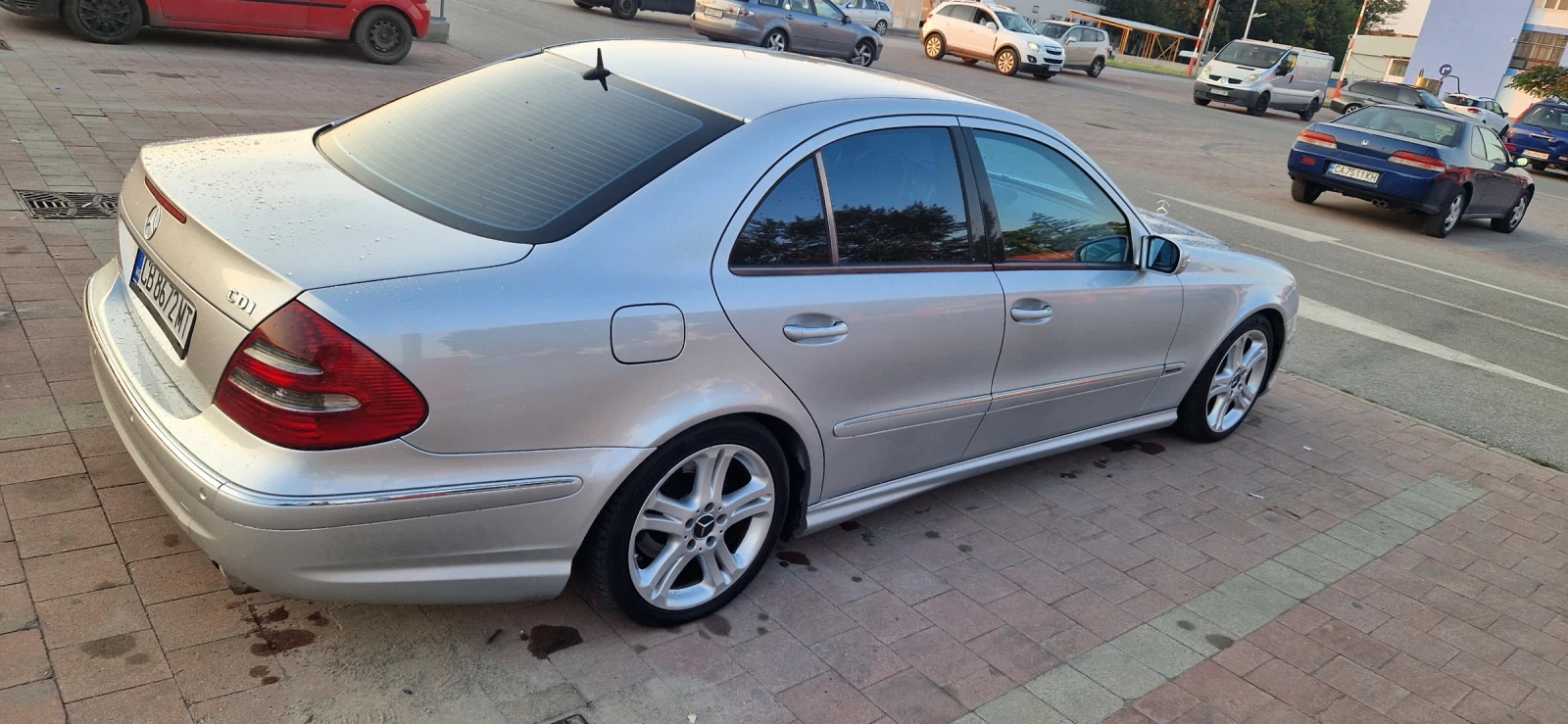 Mercedes-Benz E 280, снимка 7 - Автомобили и джипове - 55590682