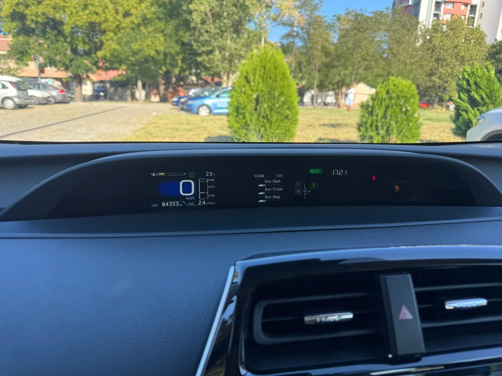 Toyota Prius Pruis plug-in hybrid , снимка 13 - Автомобили и джипове - 55682176