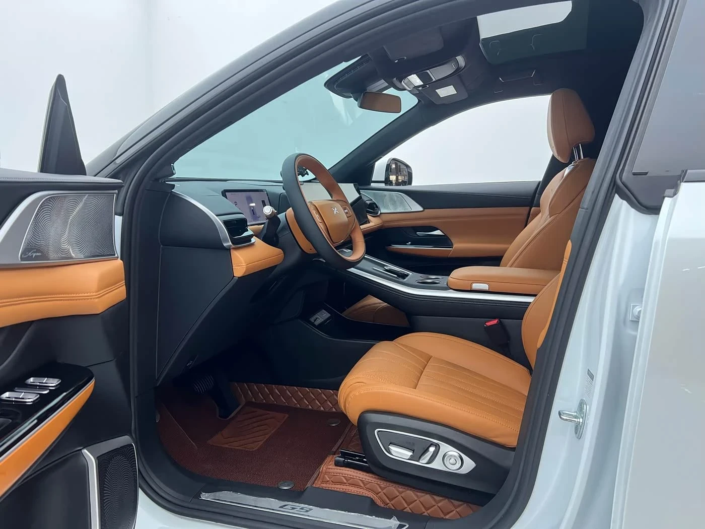 Xpeng G9 Max autogeorge.com, снимка 10 - Автомобили и джипове - 56137628