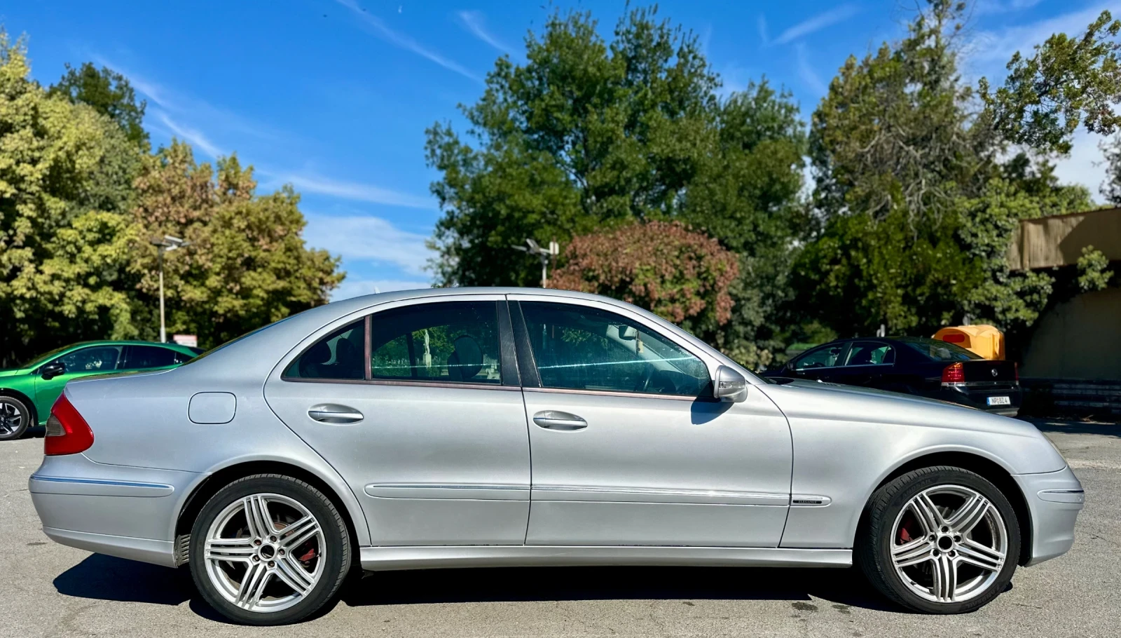 Mercedes-Benz E 320, снимка 5 - Автомобили и джипове - 56246061