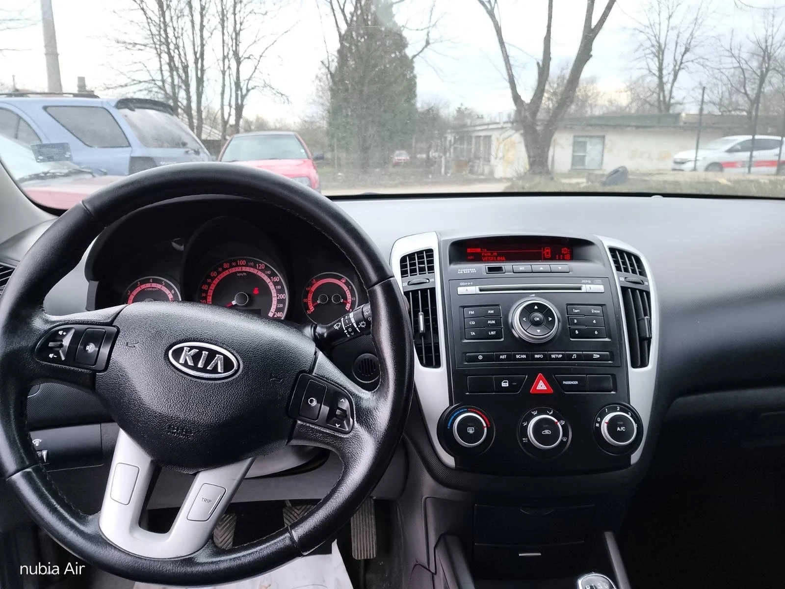 Kia Ceed, снимка 6 - Автомобили и джипове - 56522915