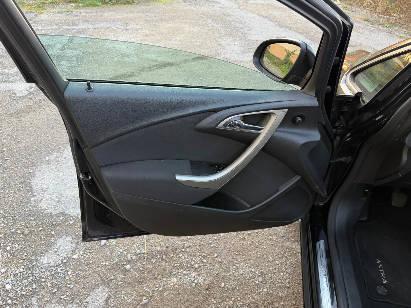Opel Astra 1.7CDTI, снимка 10 - Автомобили и джипове - 56607224