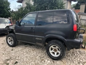 Nissan Terrano 2 2.4i ГИ, снимка 1