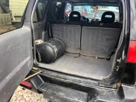 Nissan Terrano 2 2.4i ГИ, снимка 8