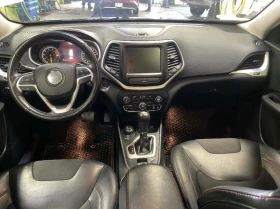 Jeep Cherokee TRAILHAWK / ПАНОРАМА / КОЖЕН САЛОН - 13200 € / 25816.96 лв. - 98738789 7