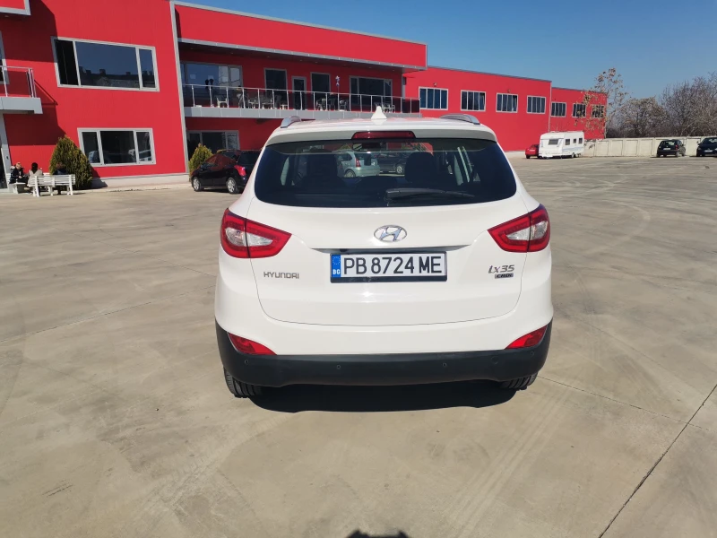 Hyundai IX35 FACE-КОЖА-LED, снимка 4 - Автомобили и джипове - 49435297