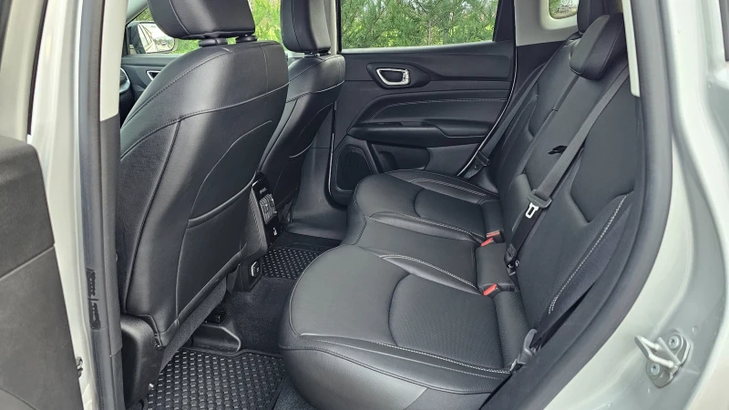 Jeep Compass T4 4xe PLUG-IN HYBRID Automatik S* 241PS* Euro6d, снимка 17 - Автомобили и джипове - 52727438