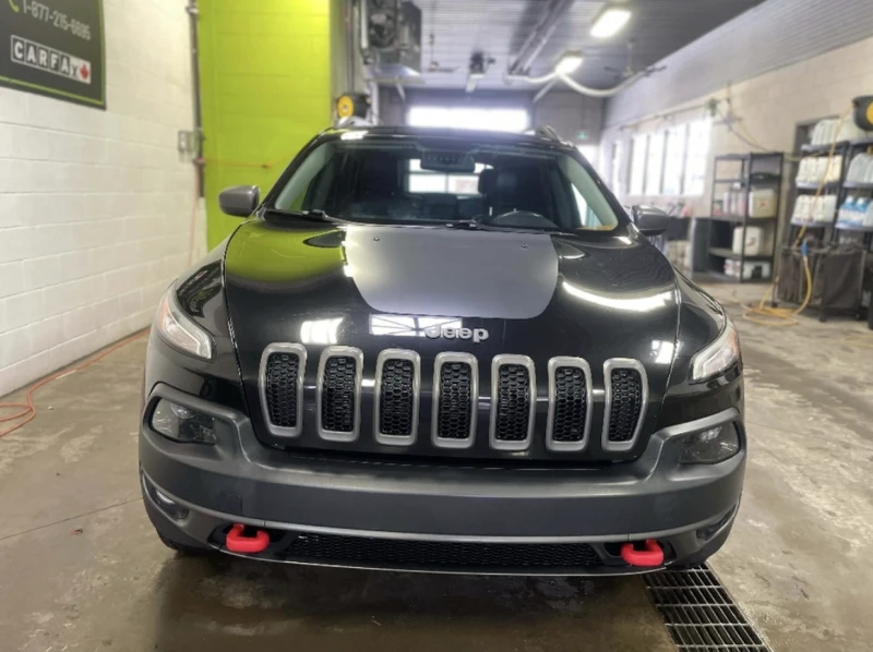 Jeep Cherokee TRAILHAWK / ПАНОРАМА / КОЖЕН САЛОН, снимка 2 - Автомобили и джипове - 53404361