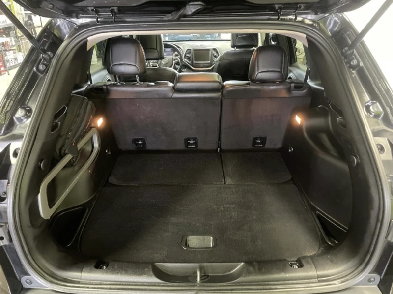 Jeep Cherokee TRAILHAWK / ПАНОРАМА / КОЖЕН САЛОН, снимка 10 - Автомобили и джипове - 53404361