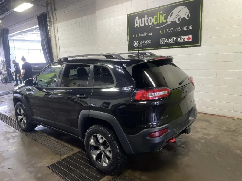 Jeep Cherokee TRAILHAWK / ПАНОРАМА / КОЖЕН САЛОН, снимка 6 - Автомобили и джипове - 53404361