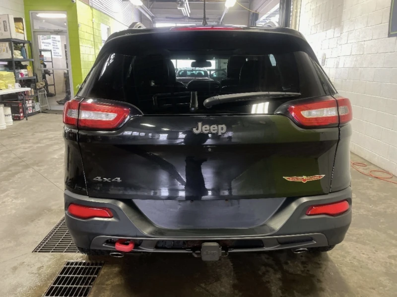 Jeep Cherokee TRAILHAWK / ПАНОРАМА / КОЖЕН САЛОН, снимка 5 - Автомобили и джипове - 53404361