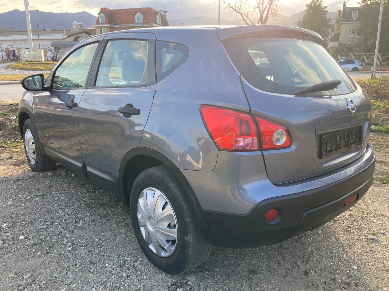 Nissan Qashqai 1.6i - изображение 4