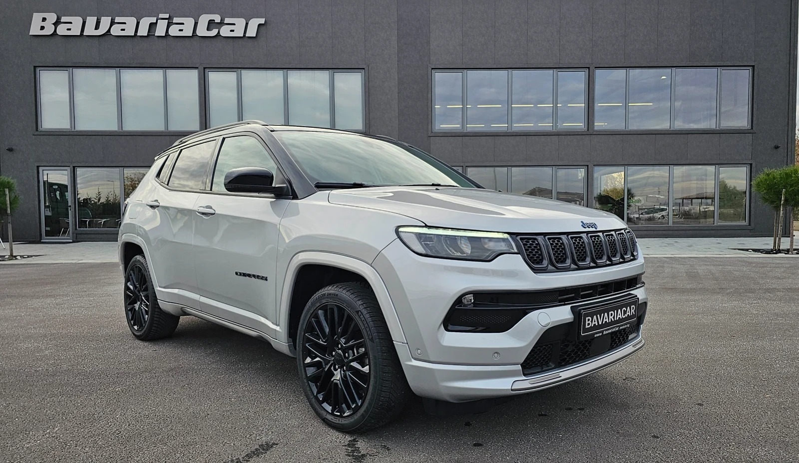 Jeep Compass T4 4xe PLUG-IN HYBRID Automatik S* 241PS* Euro6d - изображение 3