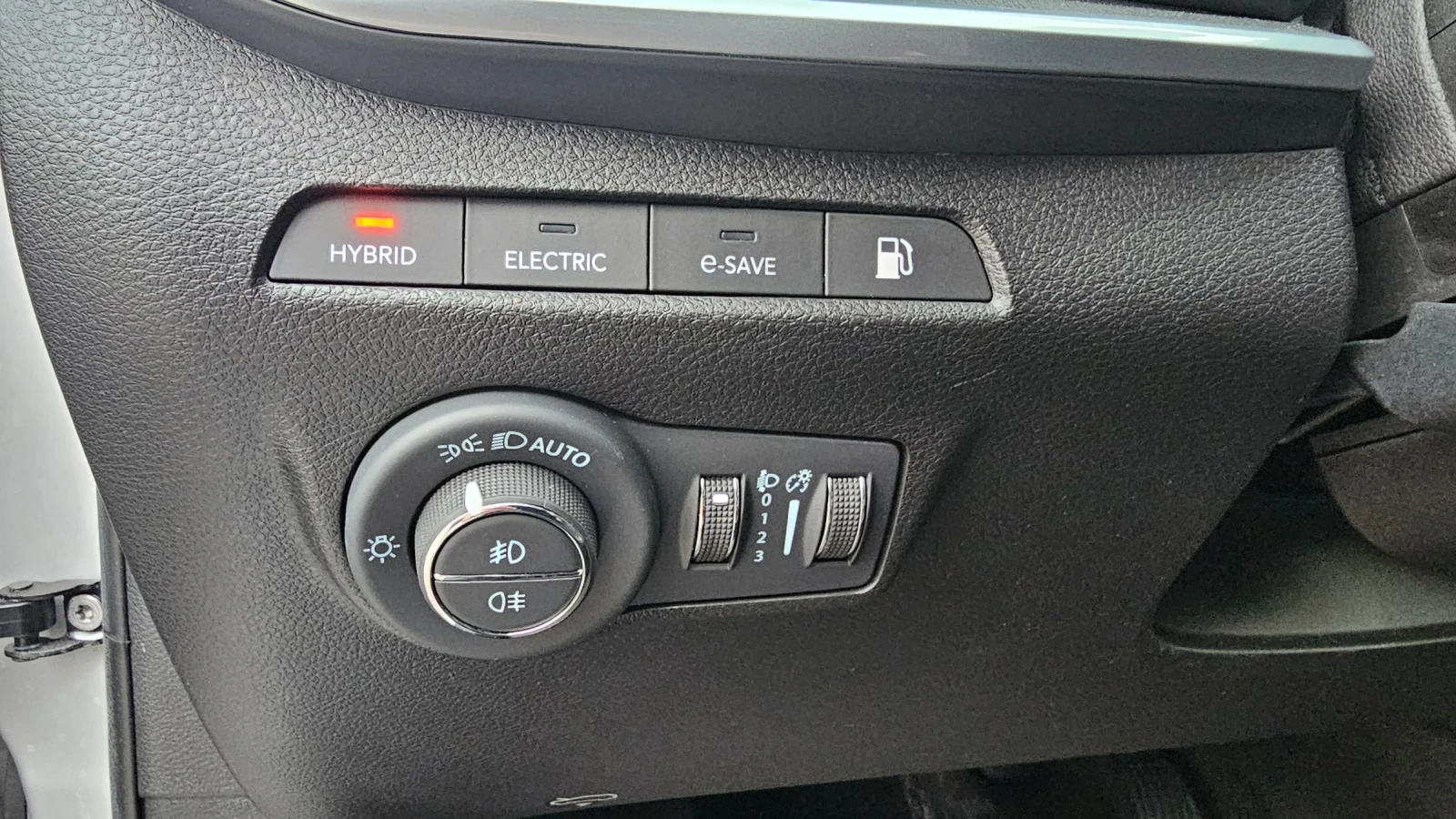 Jeep Compass T4 4xe PLUG-IN HYBRID Automatik S* 241PS* Euro6d - изображение 10