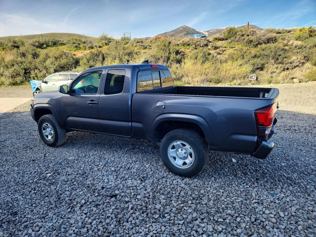 Toyota Tacoma 2.7l 4x4 SR Access Cab 6' Bed I4 AT* CARFAX* , снимка 2 - Автомобили и джипове - 54583435