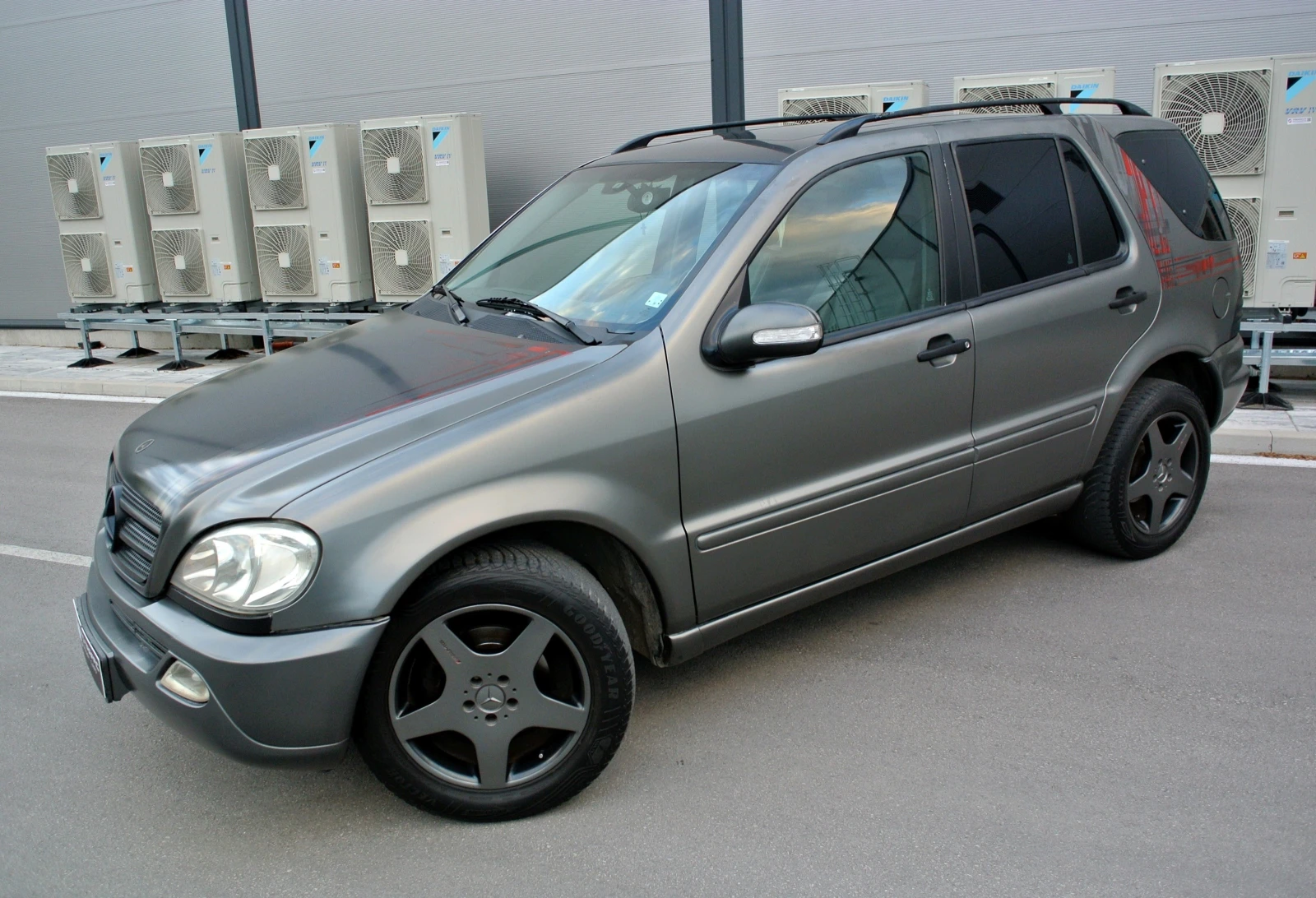 Mercedes-Benz ML 320 ГАЗ* AMG* NAVI* LOW RANGE(4х4), снимка 3 - Автомобили и джипове - 55193589