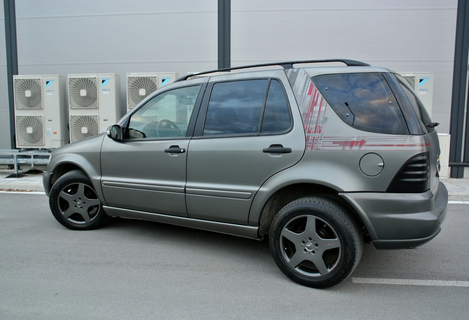 Mercedes-Benz ML 320 ГАЗ* AMG* NAVI* LOW RANGE(4х4), снимка 4 - Автомобили и джипове - 55193589