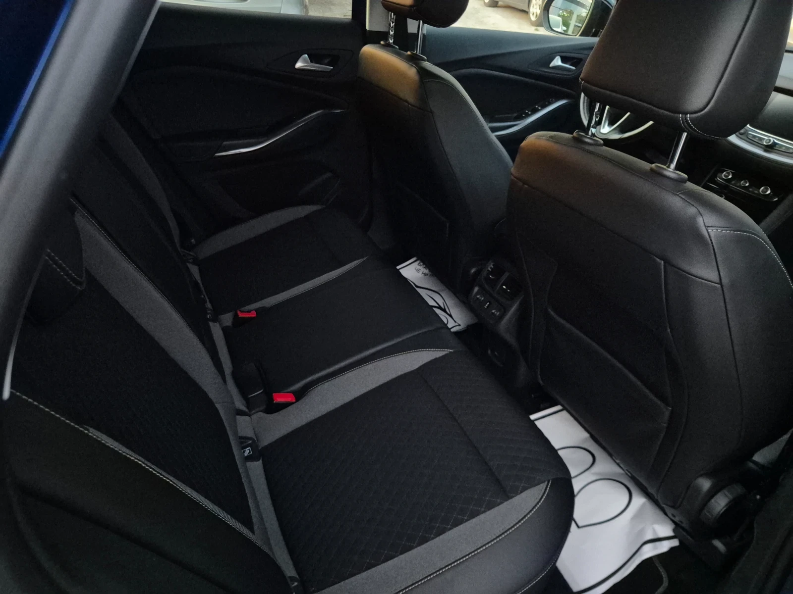 Opel Grandland X 2.0D* Ultimate* ПЪЛНА СЕРВИЗНА ИСТОРИЯ В ОПЕЛ!, снимка 14 - Автомобили и джипове - 55838007