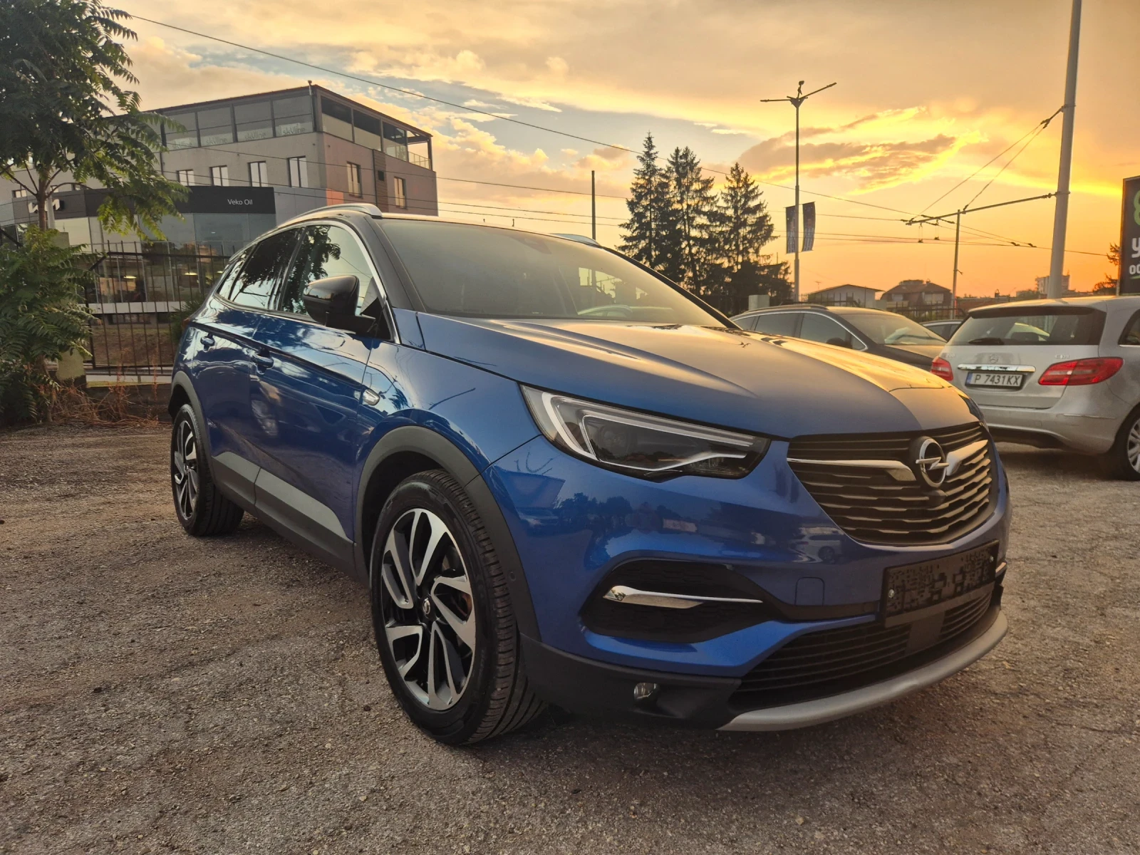 Opel Grandland X 2.0D* Ultimate* ПЪЛНА СЕРВИЗНА ИСТОРИЯ В ОПЕЛ!, снимка 5 - Автомобили и джипове - 55838007