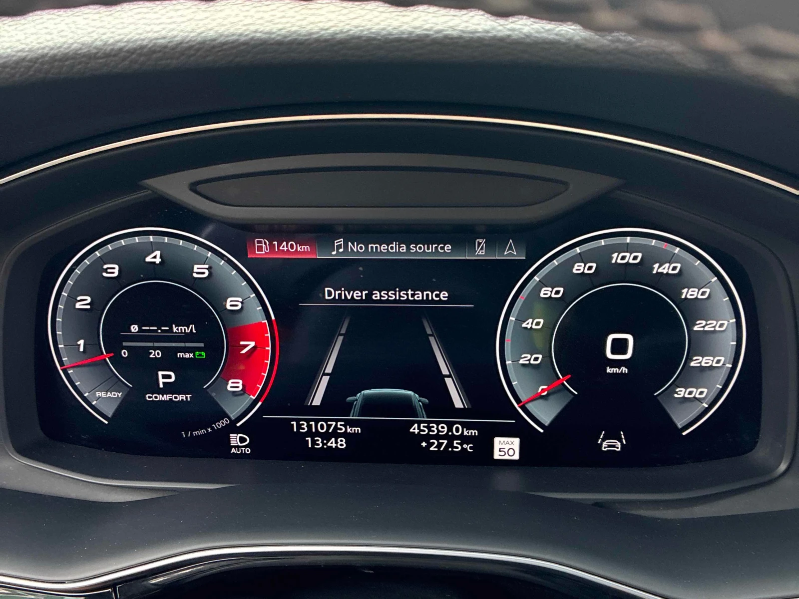 Audi Q8 * Progressiv * CARFAX * ОПЦИЯ ЗА ФИНАНСИРАНЕ , снимка 8 - Автомобили и джипове - 55850096