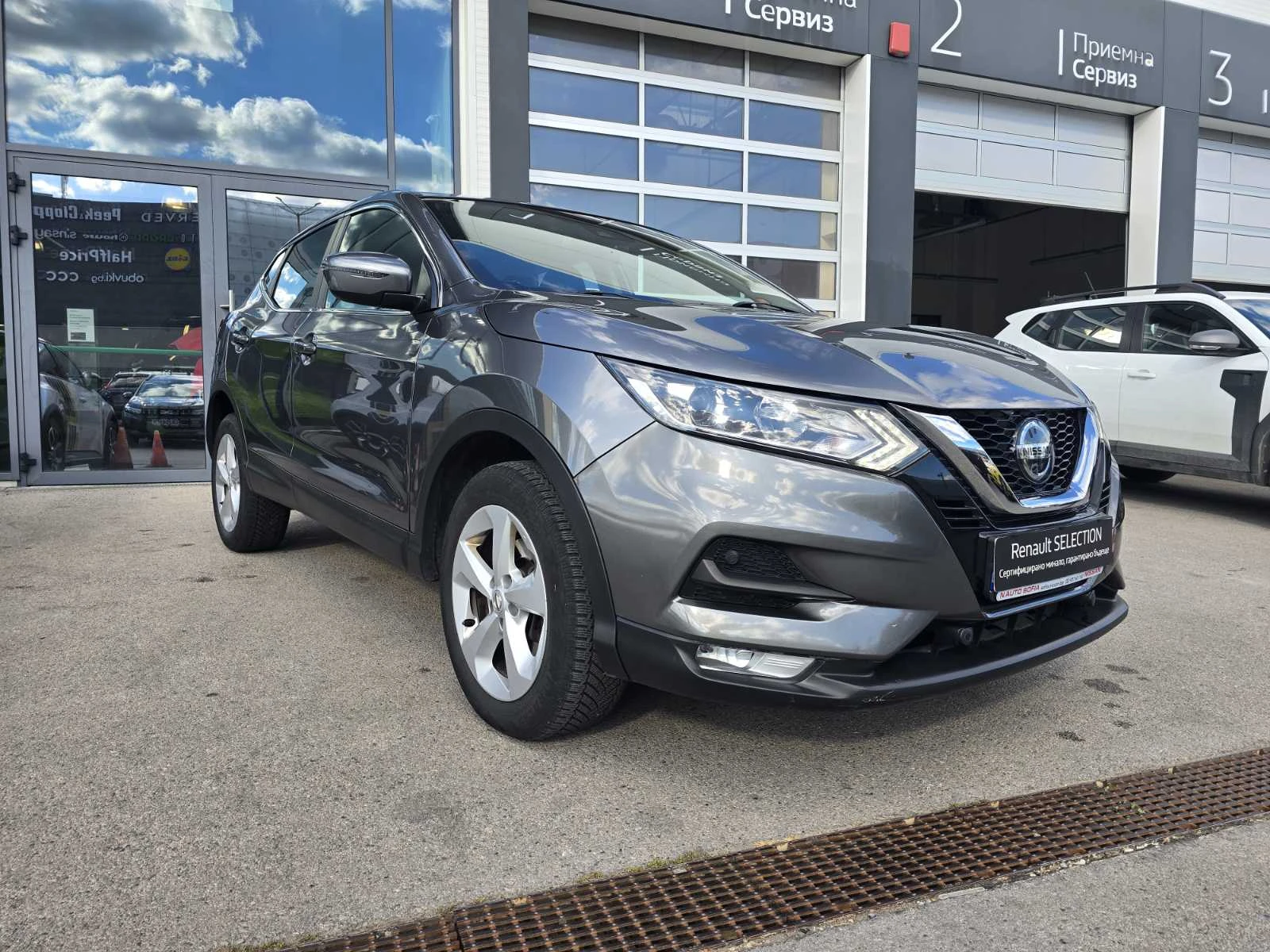 Nissan Qashqai 1.3 TCe 158 �.�. ������ 4x2 Stop & Start EDC | Mobile.bg � ����������� 2