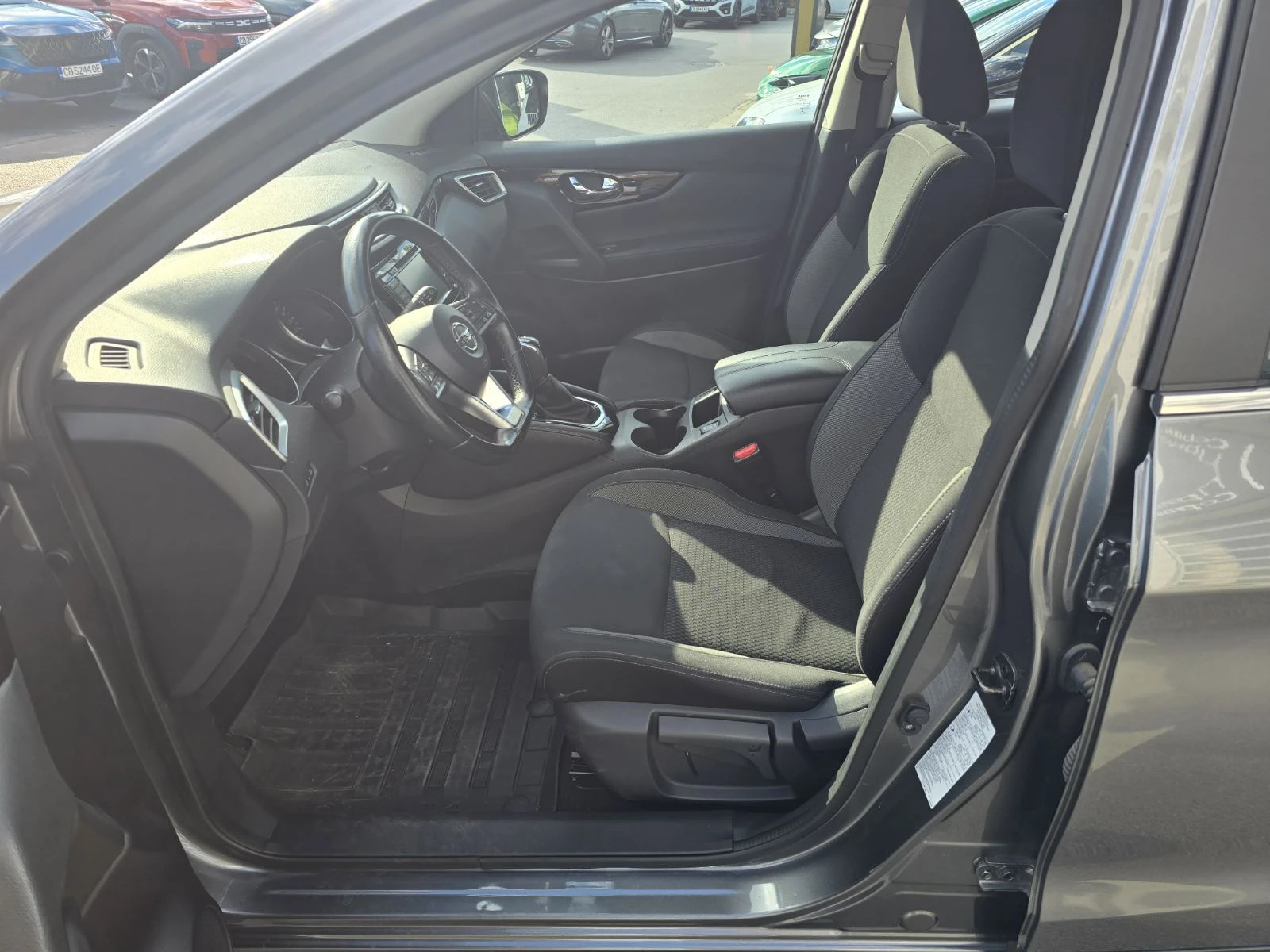 Nissan Qashqai 1.3 TCe 158 �.�. ������ 4x2 Stop & Start EDC | Mobile.bg � ����������� 13