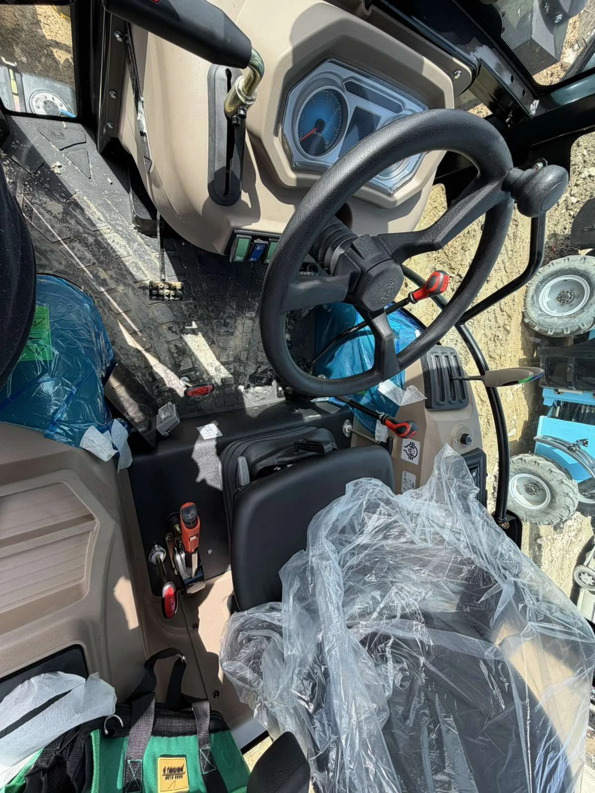 Трактор AGT  AGRI TRACKING 504 ГАРАНЦИЯ, снимка 4 - Селскостопанска техника - 54079160