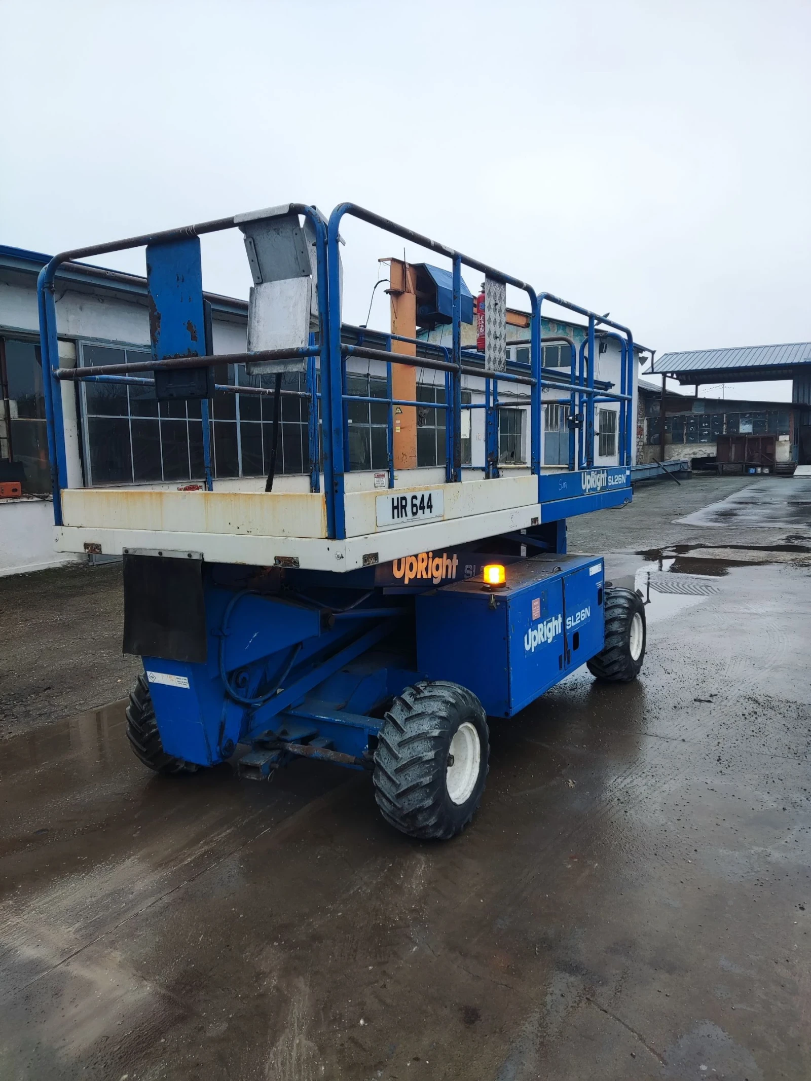 Автовишка Друга марка Upright - изображение 4