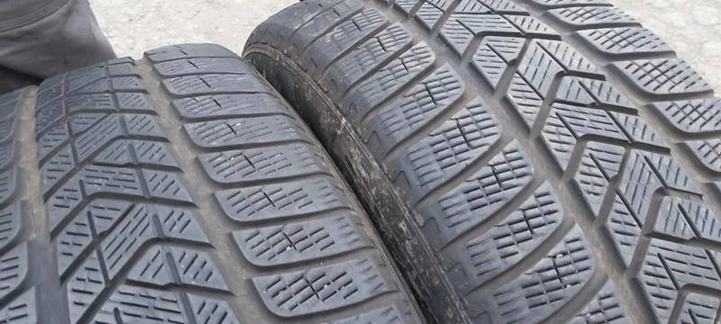 Гуми Зимни 235/55R19, снимка 5 - Гуми и джанти - 30921017