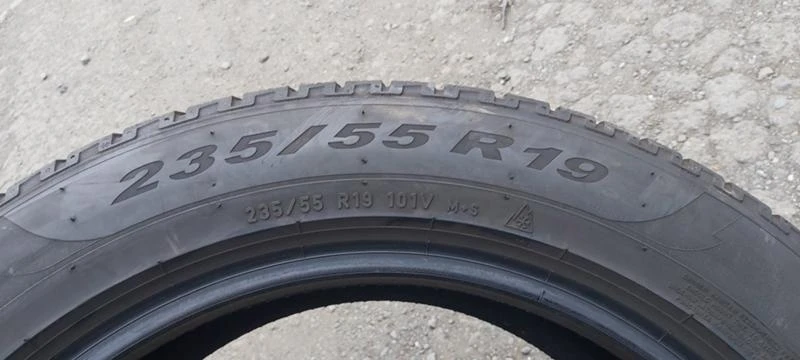 Гуми Зимни 235/55R19, снимка 8 - Гуми и джанти - 30921017