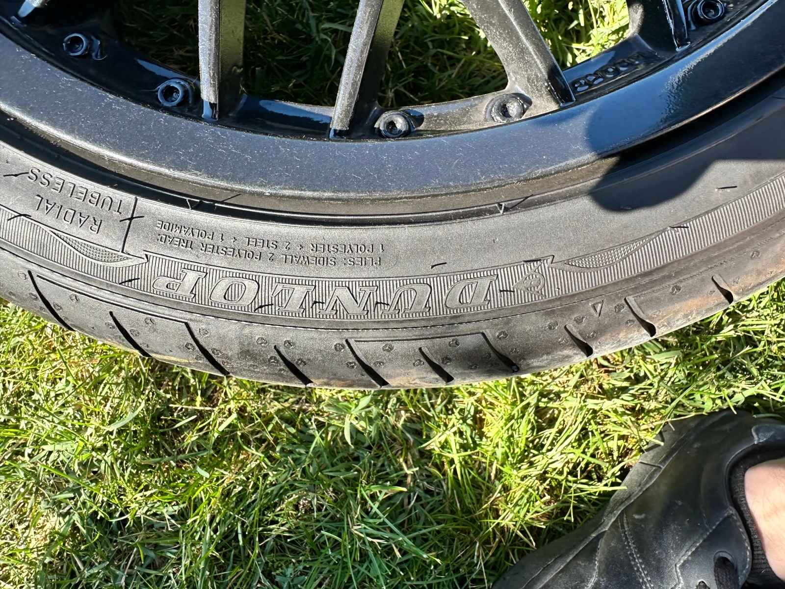 Гуми с джанти Dunlop 225/40R18, снимка 2 - Гуми и джанти - 54911319