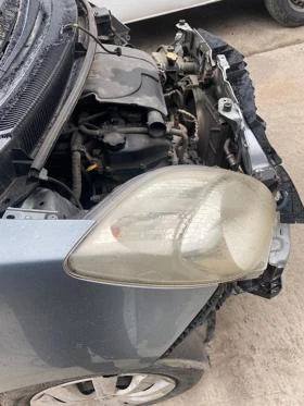Toyota Yaris 1.0 i на части , снимка 7
