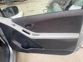 Toyota Yaris 1.0 i на части , снимка 17