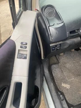 Toyota Yaris 1.0 i на части , снимка 13