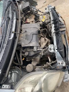 Toyota Yaris 1.0 i на части , снимка 9