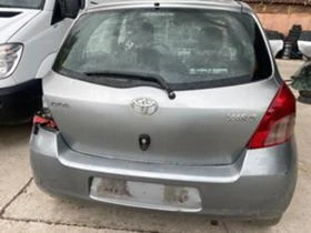 Toyota Yaris 1.0 i на части , снимка 2