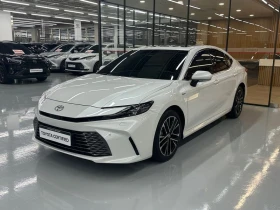 Toyota Camry 2.5 XLE Hybrid| 208к.с.| ВКЛ.ТЕХНОТЕСТ, снимка 1