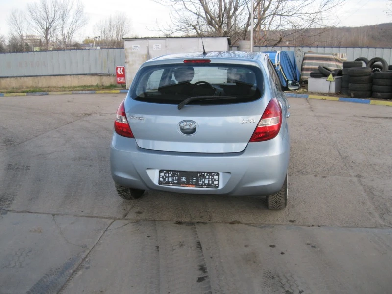 Hyundai I20, снимка 5 - Автомобили и джипове - 39925599